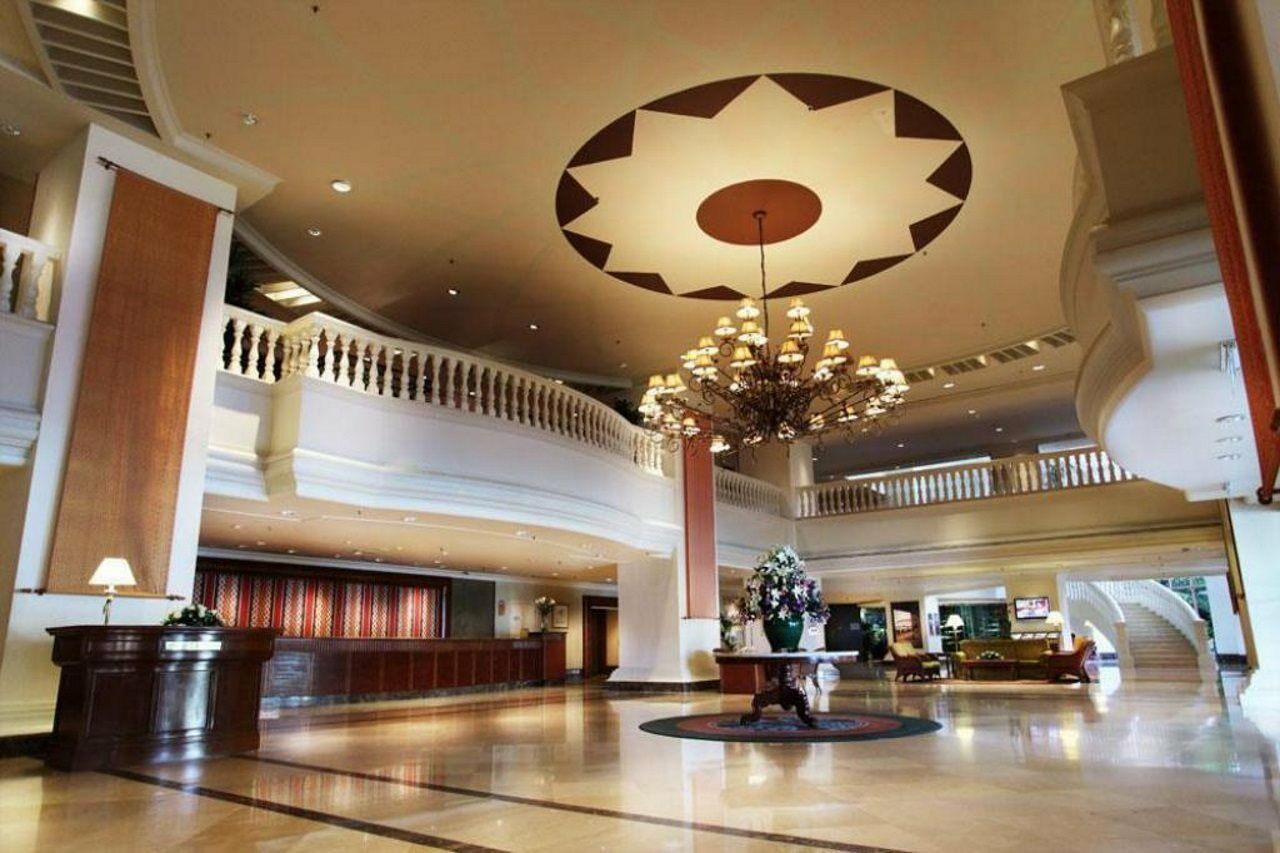 Hotel Equatorial Melaka Εξωτερικό φωτογραφία The lobby of the hotel